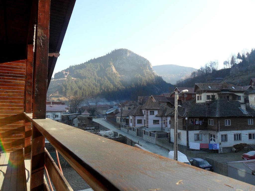 Pensiune Maria Rucăr Habitación foto